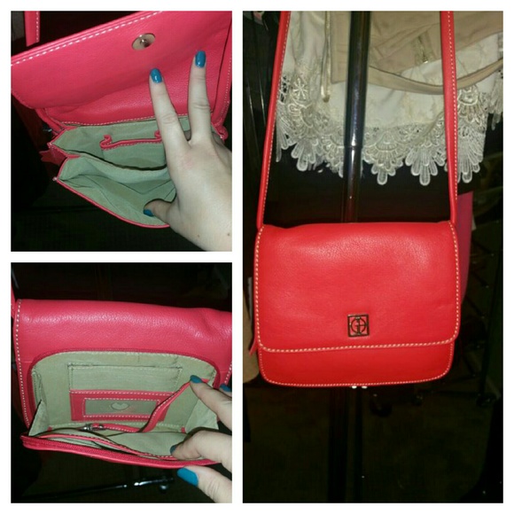 Red leather crossbody small messenger party bag 💋 - Picture 2 of 2