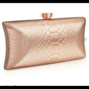 Vince Camuto