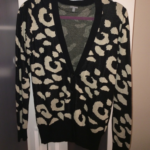 Another black/creamish cardigan!