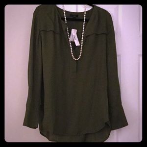 Beautiful hunter green blouse