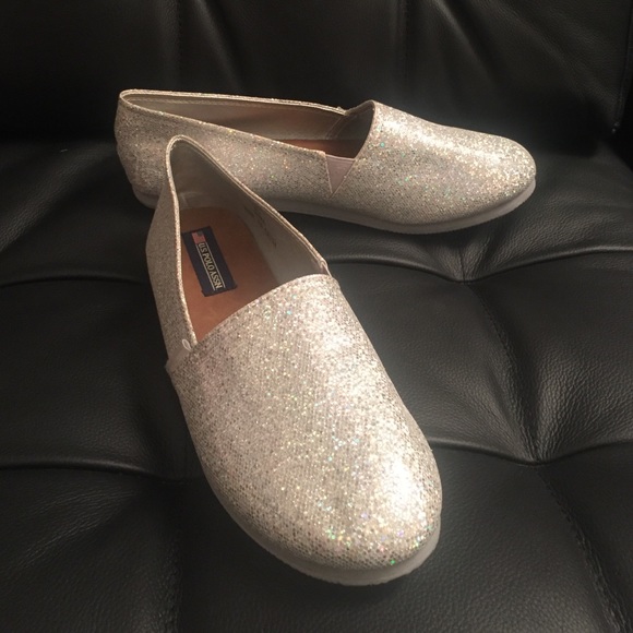 us polo assn slip ons