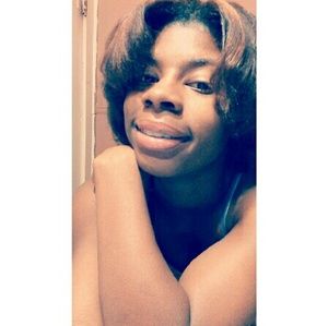 Meet your Posher, Kenyartha