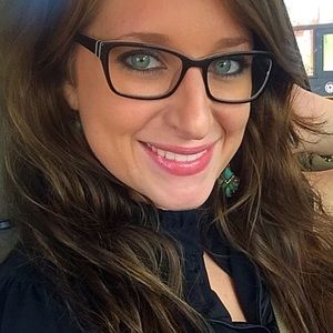 Meet your Posher, Valerie