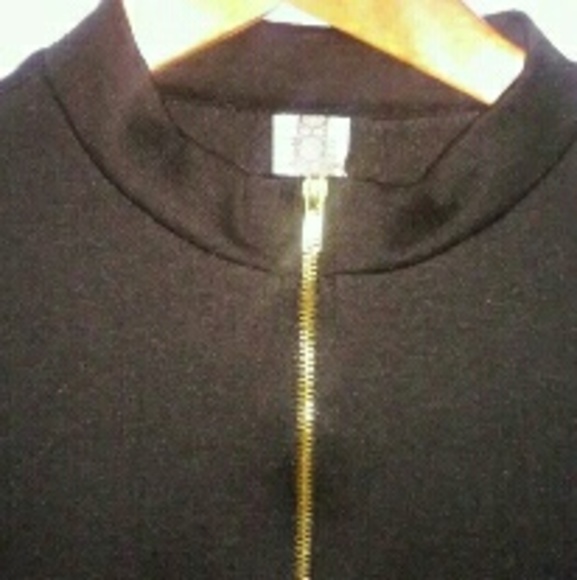 Black zip up mini - Picture 2 of 4
