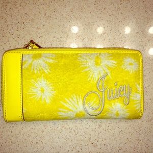Juicy couture wallet/clutch