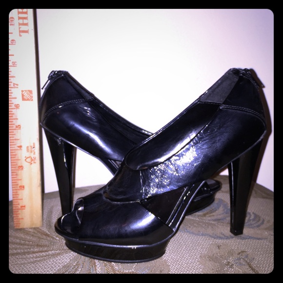 STEVE MADDEN black patent leather sz 9.5