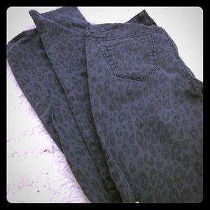 Patterned skinny jeans