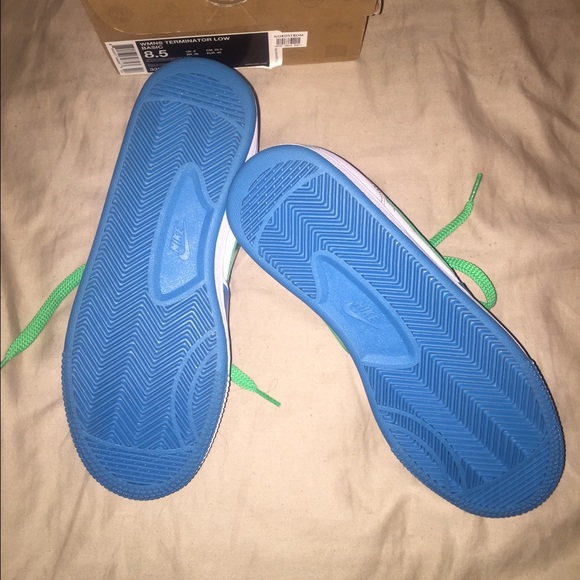 NIB Women's Nike Terminator Low - RARE! - Picture 3 of 4