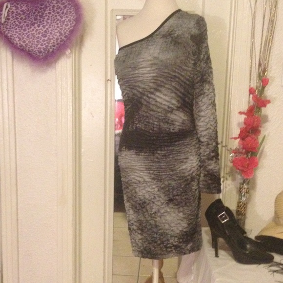 Bom to Shop One Shoulder short mini Dress
