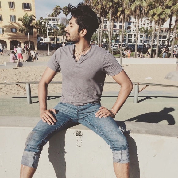 Meet your Posher, Romeo - Picture 2 of 4