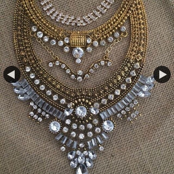 Collar - Picture 1 of 1