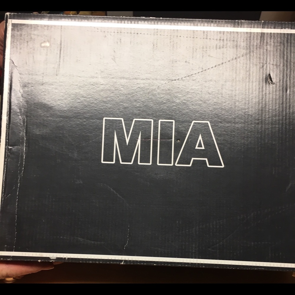 👢EUC/MIA/Mid calf Boots/Jeri/7.5M/Grey distressed - Picture 7 of 7