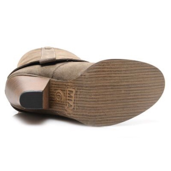 👢EUC/MIA/Mid calf Boots/Jeri/7.5M/Grey distressed - Picture 4 of 7