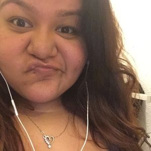 Meet your Posher, Vanessa