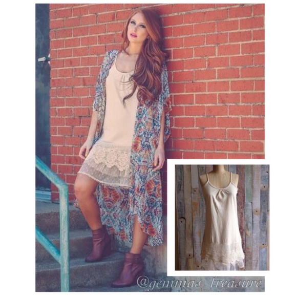 LACE Dress Extender || Colors Avail: BLK, WHT, CML - Picture 2 of 4