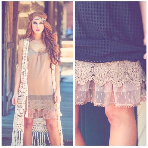 LACE Dress Extender || Colors Avail: BLK, WHT, CML - Picture 4 of 4