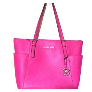 Michael Kors Jet Set Leather tote fuchsia