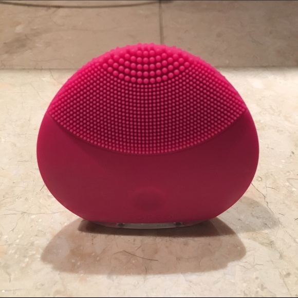 ❌SOLD❌FOREO LUNA Mini (Fuschia)