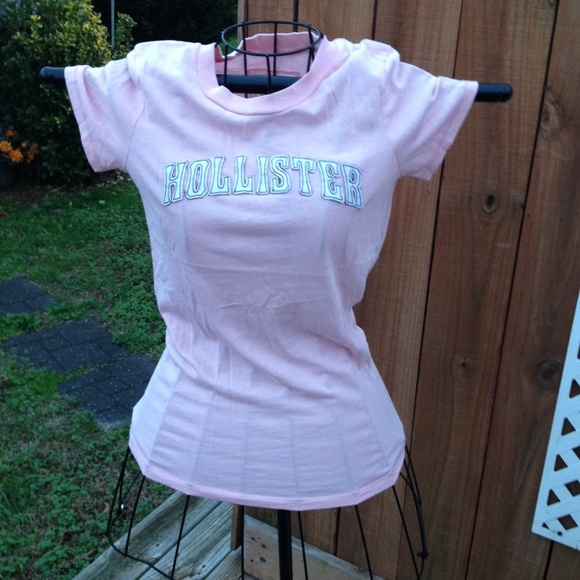 Hollister tee