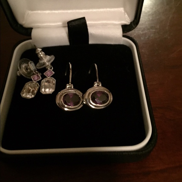 Swarovski 2pair of earrings.