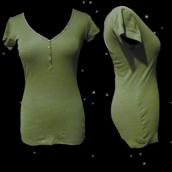 NWOT XS Old Navy "Perfect Henley" Army Green Tee