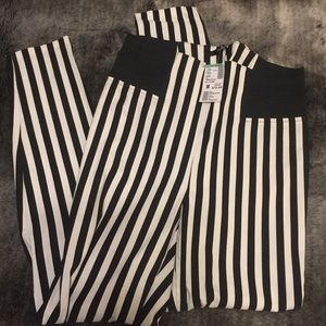 Black and white stretch skinny leg pants