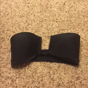 Black acacia bikini top