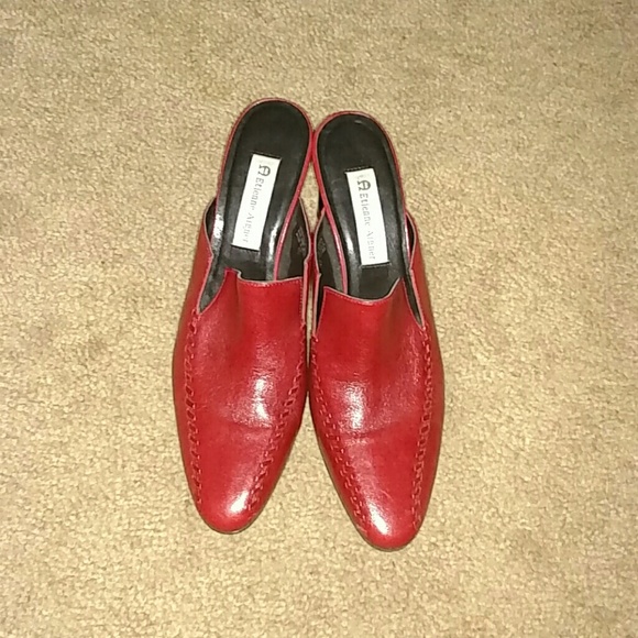 Etienne Aigner Red slides
