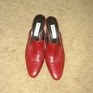 Etienne Aigner Red slides