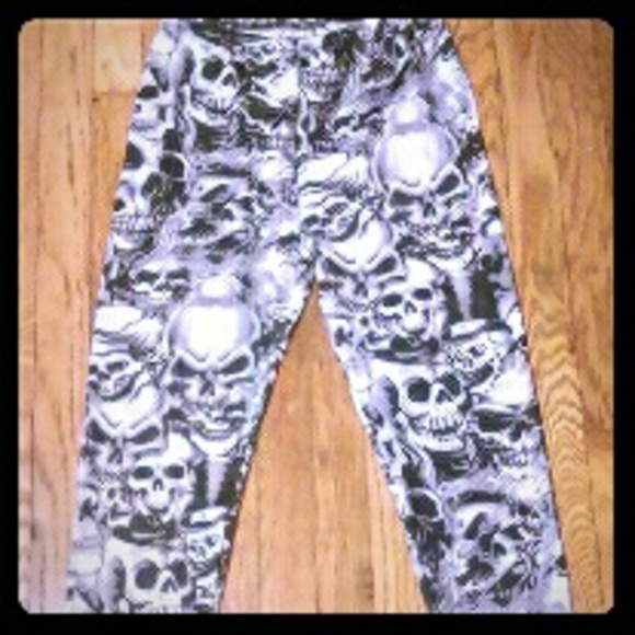 🎁FINAL MARKDOWN!!🎁***SKULLS***