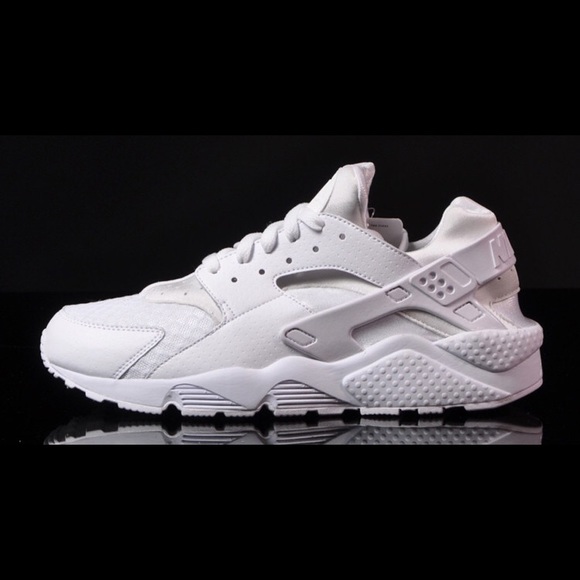 Nike Huaraches (ISO)