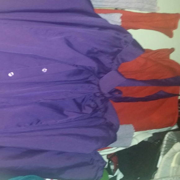 Button down tie bottom shirt - Picture 2 of 2