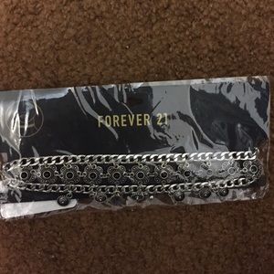 brand new FOREVER 21 statement necklace