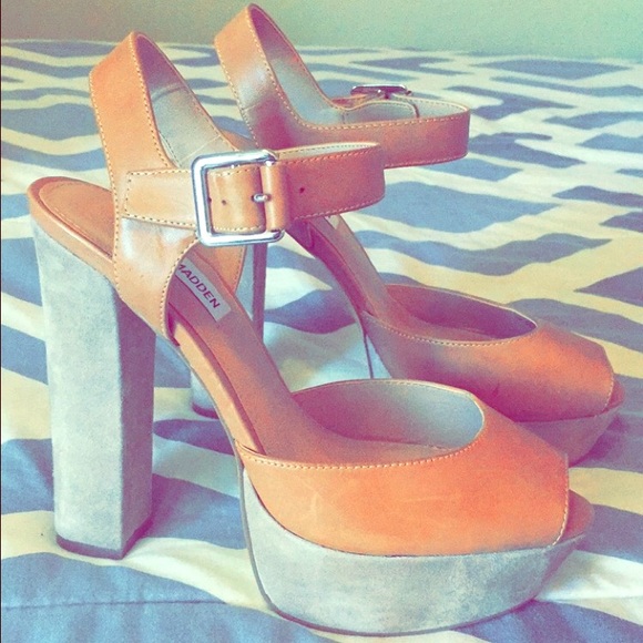 ***SOLD*** Steve Madden heels