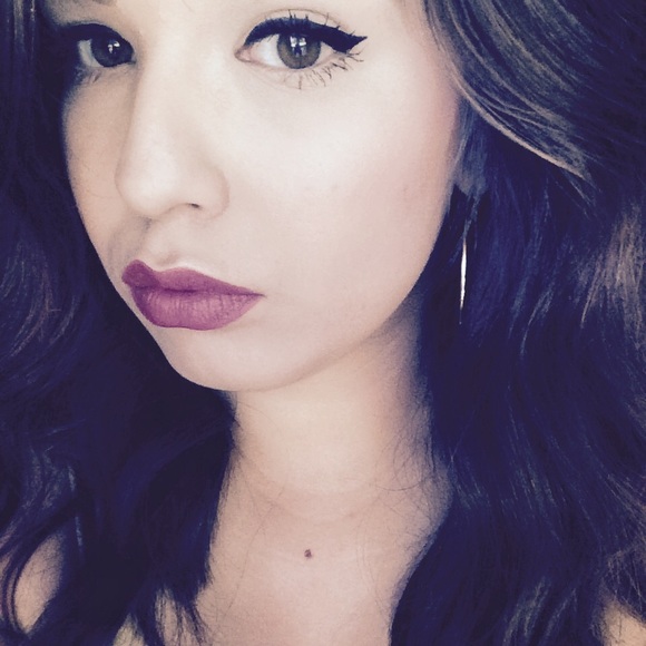 Meet your Posher, Helena