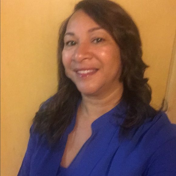 Meet your Posher, Moni - Picture 1 of 1