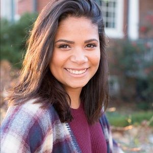 Meet your Posher, Mikayla