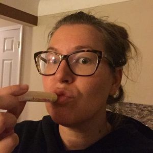 Meet your Posher, Angie