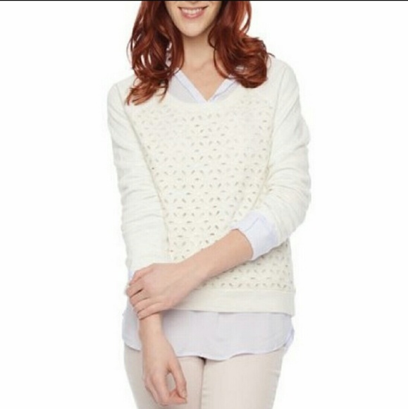 NWOT Splendid Eyelet Sweatshirt. Size XSmall.