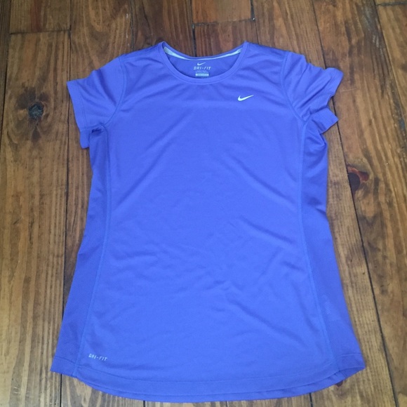 ❤️❤️Gorgeous purple Nike Dry Fit top, L🍒🍒
