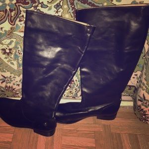 FRYE MELISSA BUTTON BACK ZIP ~WIDE CALF~