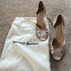 Manolo Blahnik nude satin d'orsay peeptoes
