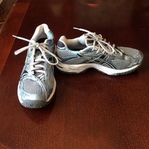 Asics Gel Intensity Size 6