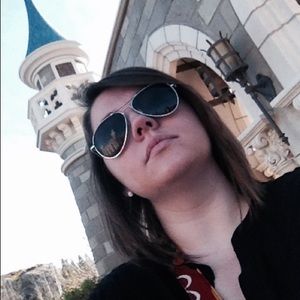 Meet your Posher, Alyssa