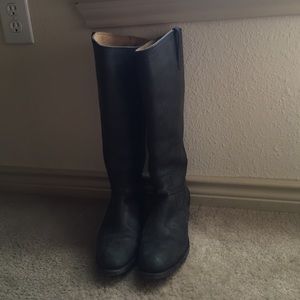 Frye Lindsey Plate Boot