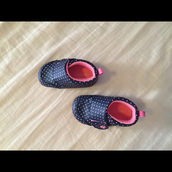 Carter's "learn to walk" shoes! - Picture 1 of 4