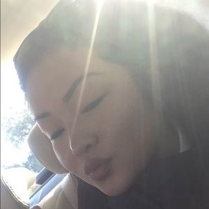 Meet your Posher, Liana