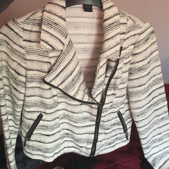 "*stoosh*" zip up light jacket - Picture 3 of 3