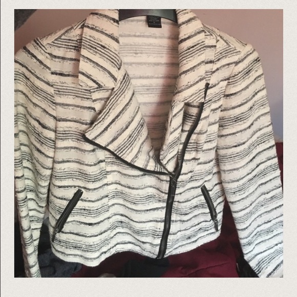 "*stoosh*" zip up light jacket - Picture 1 of 3