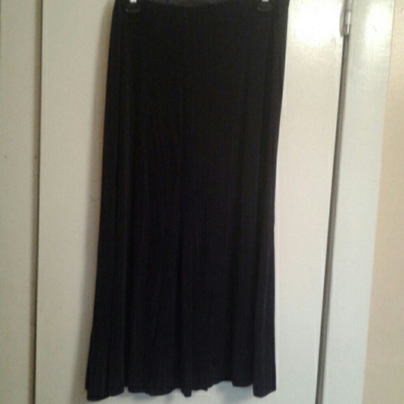 Black skirt size xl